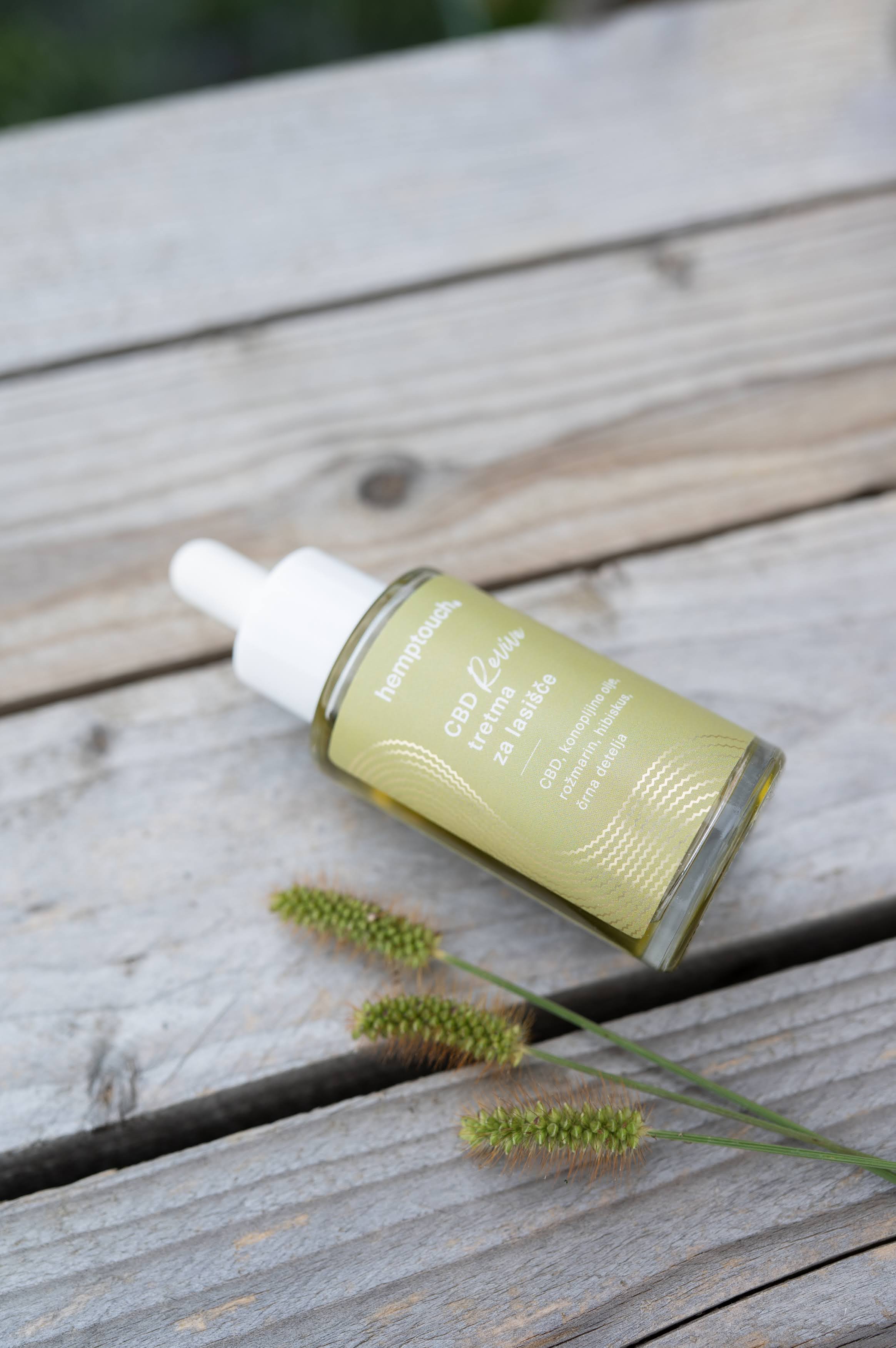 Hemptouch CBD Revive tretma za lasišče (7)